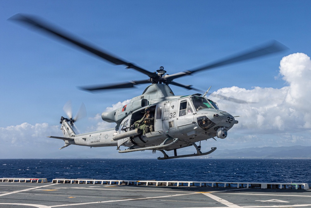 22nd MEU(SOC) | LCU and Flight Operations Aboard the USS Fort Lauderdale