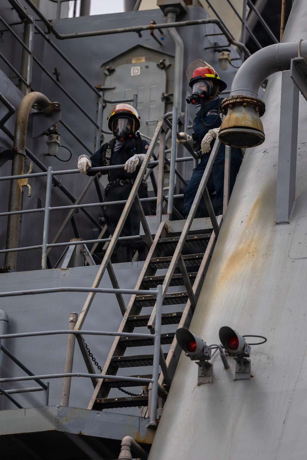 USS Gunston Hall (LSD 44) Conducts an 8010 drill