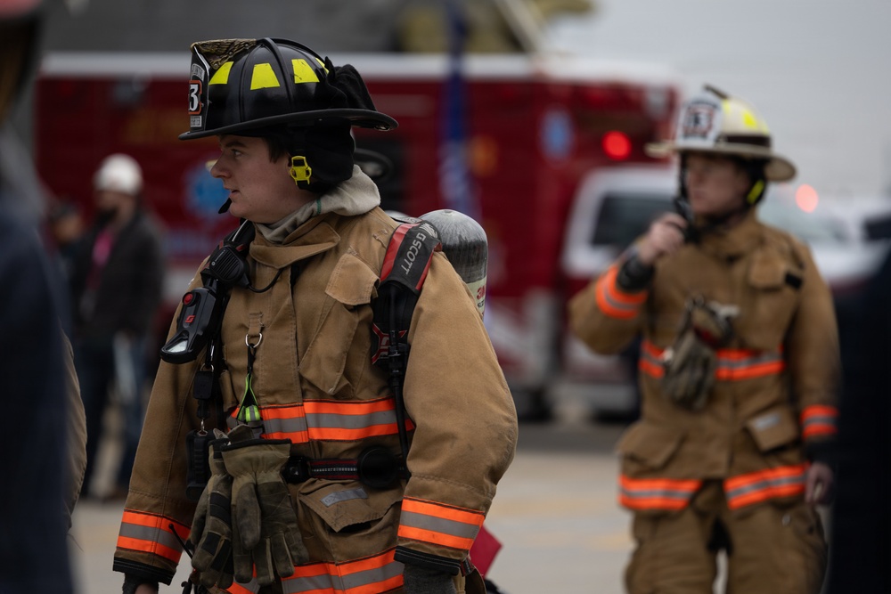 USS Gunston Hall (LSD 44) Conducts 8010 drill