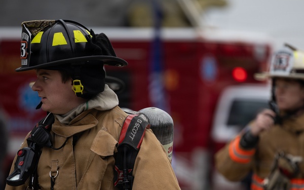 USS Gunston Hall (LSD 44) Conducts 8010 drill