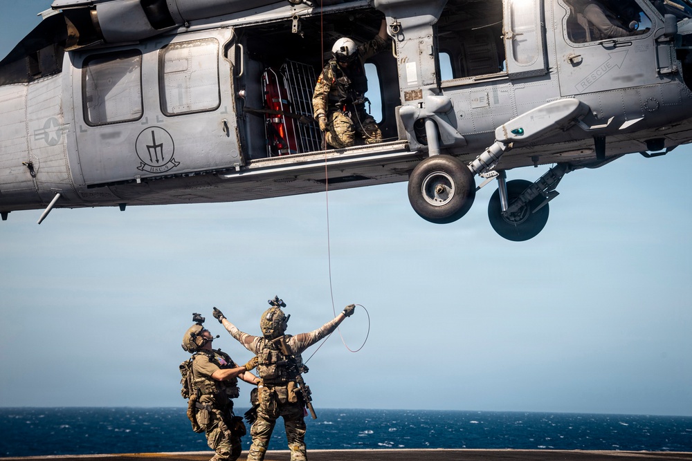 USS Gerald R. Ford (CVN 78) Vertical Hoist Exercise