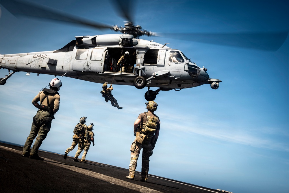 USS Gerald R. Ford (CVN 78) Vertical Hoist Exercise