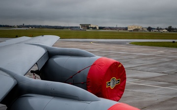100th ARW Welcomes Professional Staff Members of the Senate Armed Services Committee to RAF Mildenhall