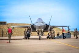 Hot Integrated Combat Turns sharpen reserve readiness during 419th FW UTA