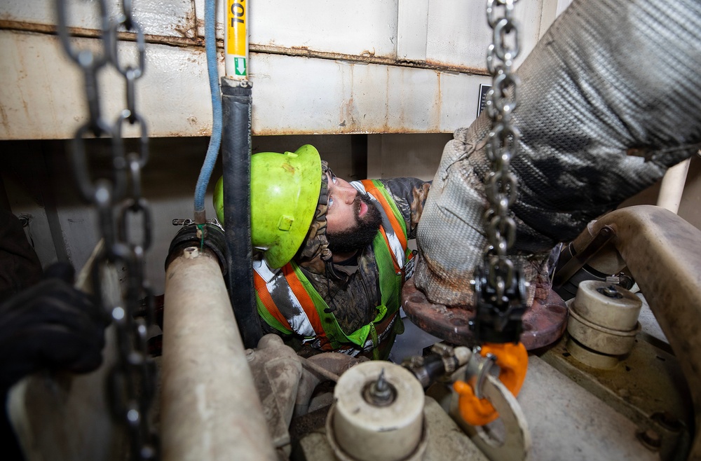 Omaha District towboats set to power up with new engines for 2026