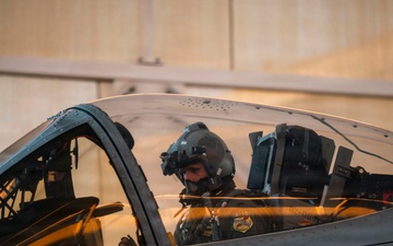 A-10C Thunderbolt II final student night flight
