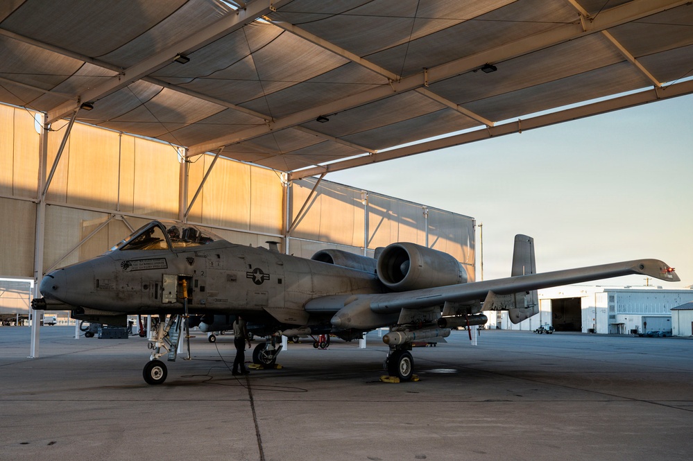 A-10C Thunderbolt II final student night flight