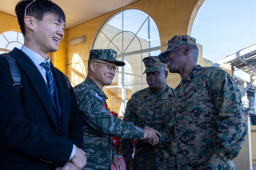 The Republic of Korea Sergeant Major of the Marine Corps visits MCRD San Diego