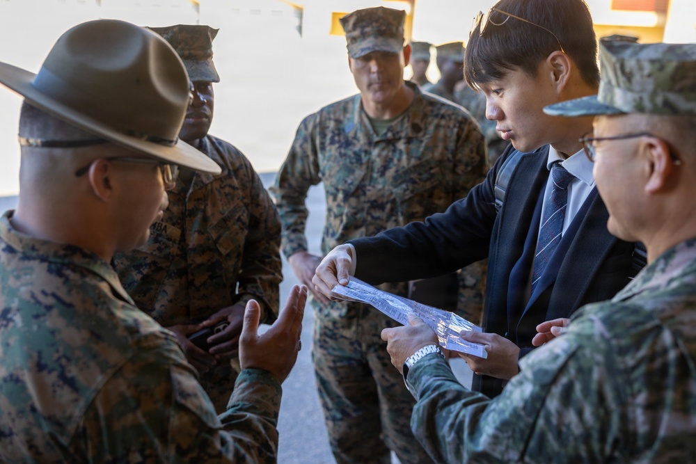 The Republic of Korea Sergeant Major of the Marine Corps visits MCRD San Diego