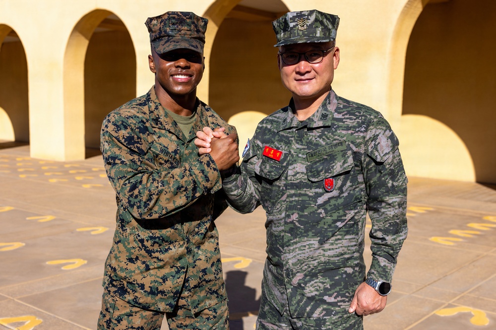 The Republic of Korea Sergeant Major of the Marine Corps visits MCRD San Diego