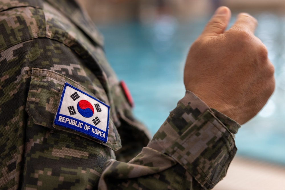 The Republic of Korea Sergeant Major of the Marine Corps visits MCRD San Diego