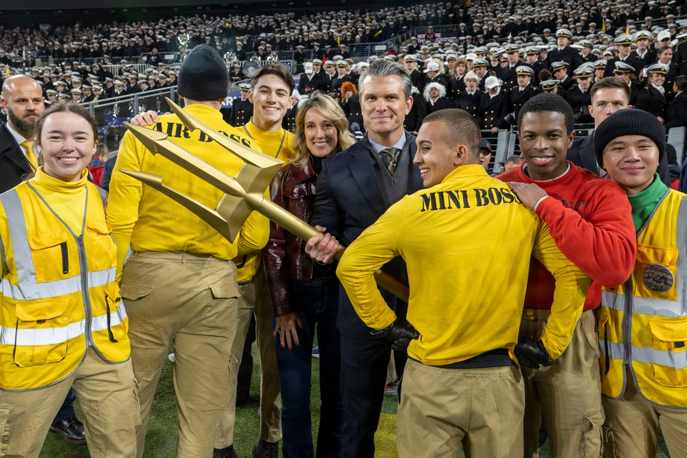 SECWAR Attends 126th ARMY-NAVY Game
