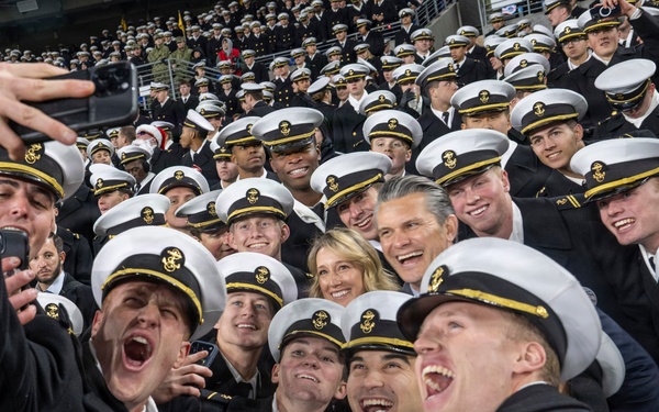 SECWAR Attends 126th ARMY-NAVY Game