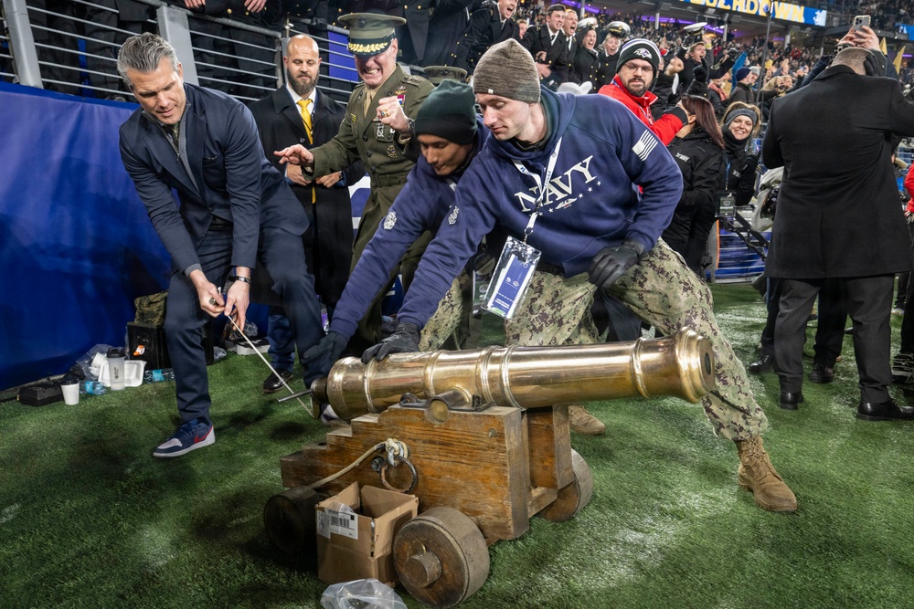 SECWAR Attends 126th ARMY-NAVY Game