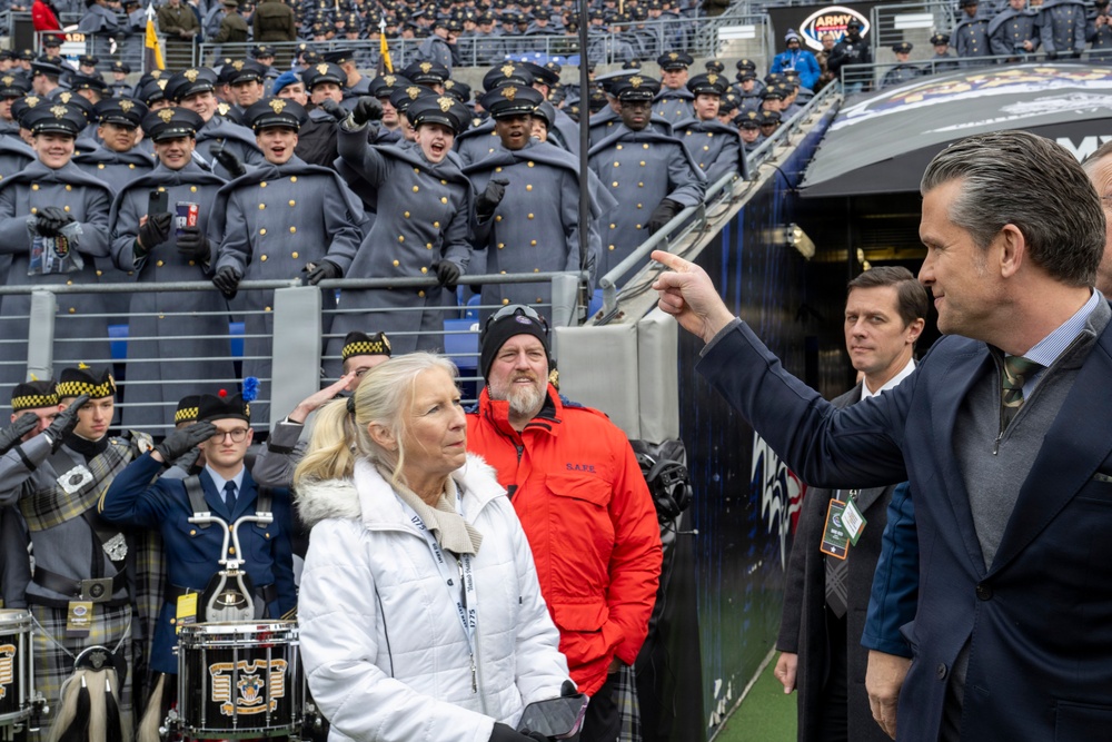 SECWAR Attends 126th ARMY-NAVY Game