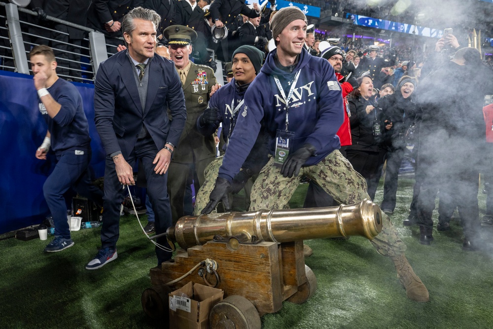 SECWAR Attends 126th ARMY-NAVY Game