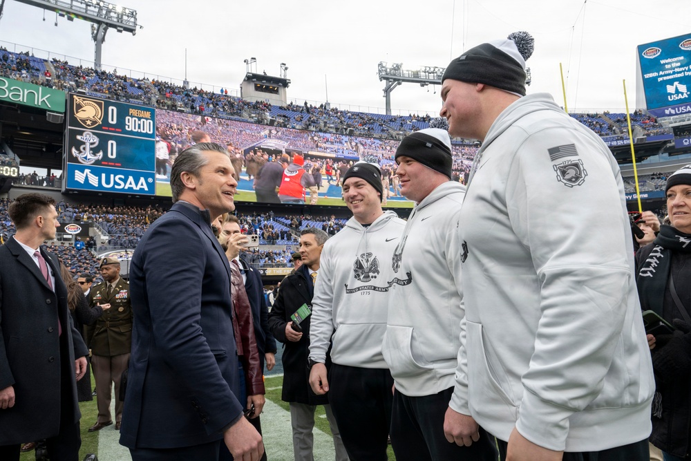 SECWAR Attends 126th ARMY-NAVY Game