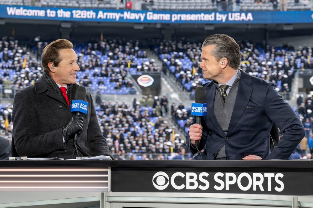 SECWAR Attends 126th ARMY-NAVY Game