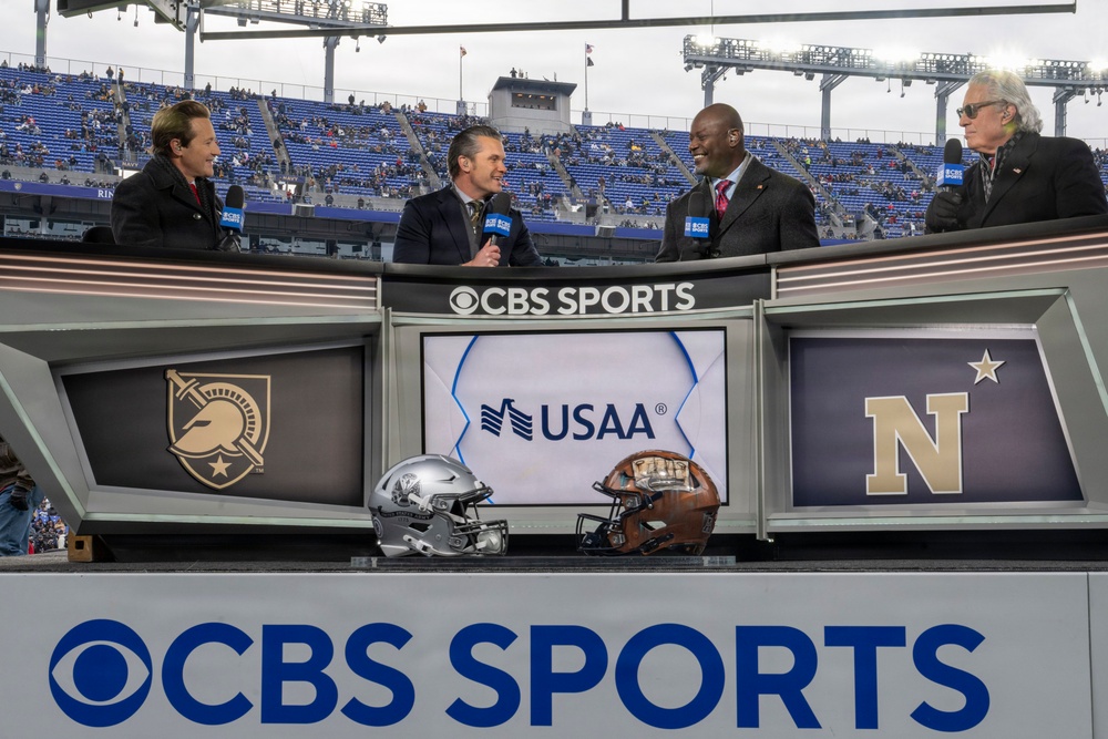 SECWAR Attends 126th ARMY-NAVY Game