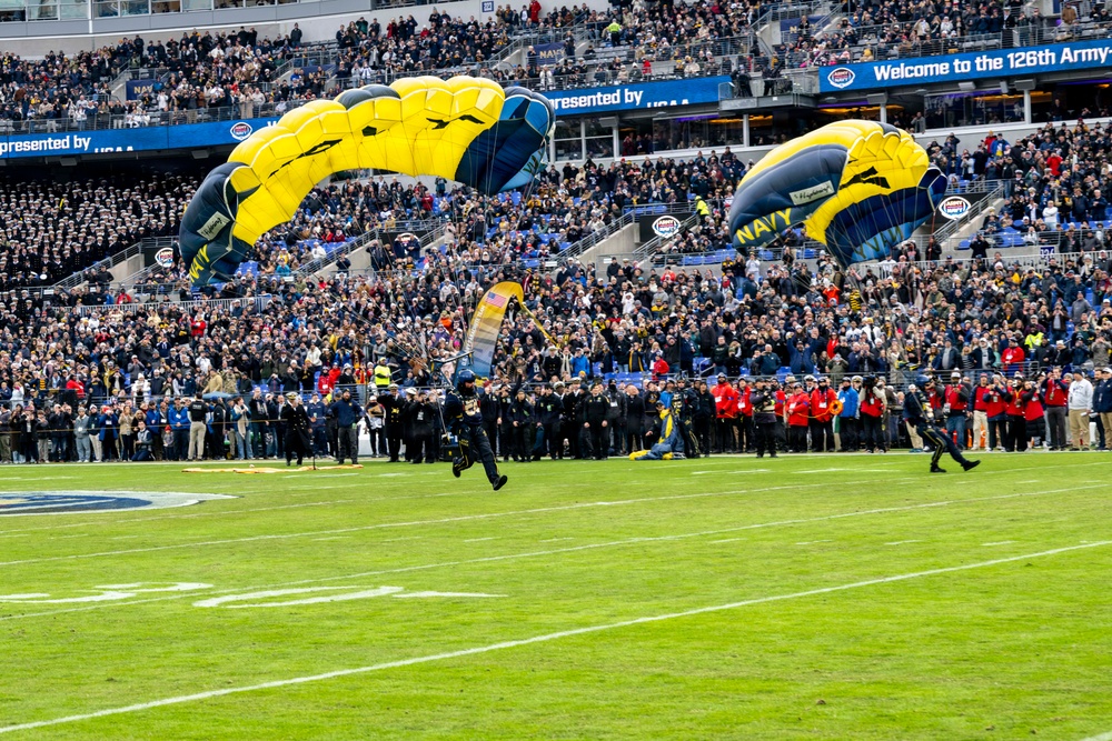 SECWAR Attends 126th ARMY-NAVY Game