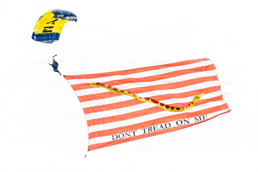 SECWAR Attends 126th ARMY-NAVY Game