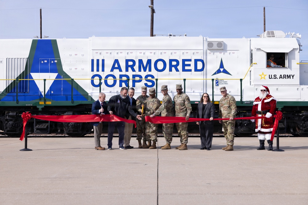 Fort Hood commissions Army’s first completely electric locomotive