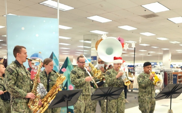 Game On: Sailors Unwind at NEX Great Lakes Ahead of Holiday Break