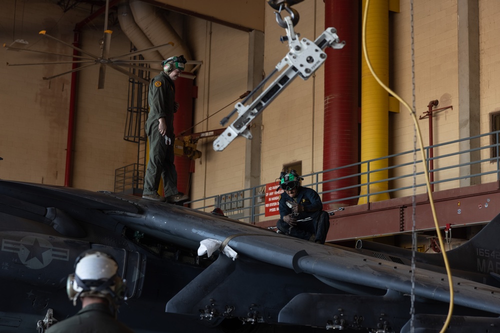 MCAS Yuma AV-8B Harrier II Taken Apart to be Sent to a Prominent National Museum