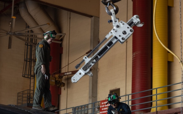 MCAS Yuma AV-8B Harrier II Taken Apart to be Sent to a Prominent National Museum