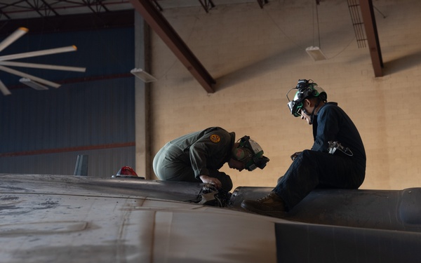 MCAS Yuma AV-8B Harrier II Taken Apart to be Sent to a Prominent National Museum