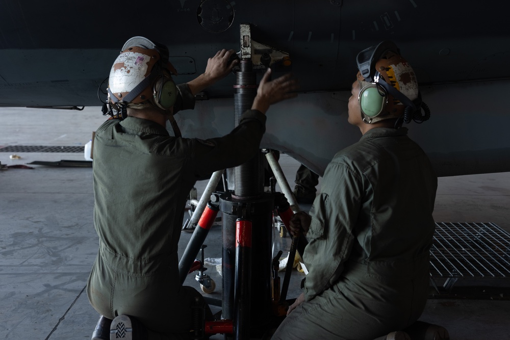 MCAS Yuma AV-8B Harrier II Taken Apart to be Sent to a Prominent National Museum