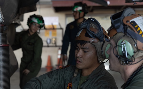 MCAS Yuma AV-8B Harrier II Taken Apart to be Sent to a Prominent National Museum