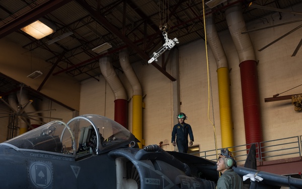 MCAS Yuma AV-8B Harrier II Taken Apart to be Sent to a Prominent National Museum