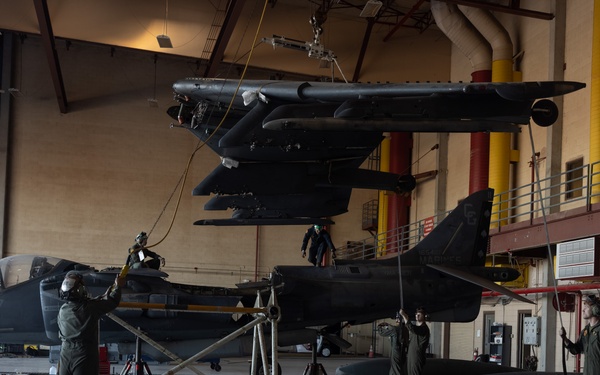 MCAS Yuma AV-8B Harrier II Taken Apart to be Sent to a Prominent National Museum