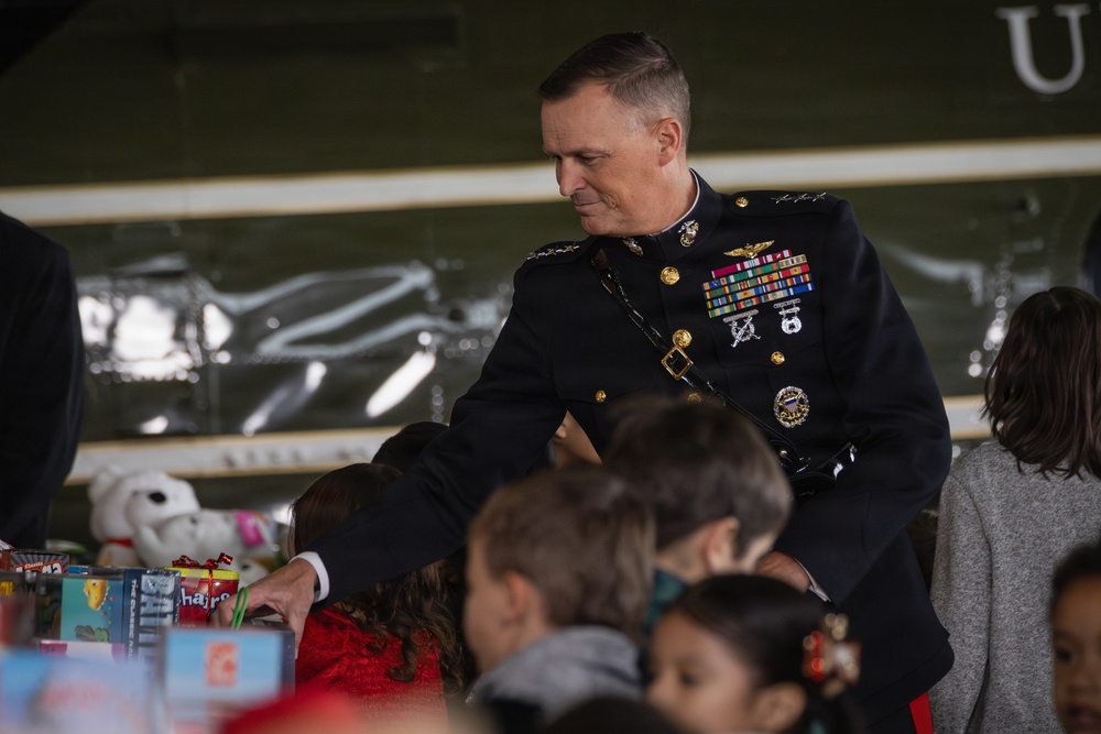 First Lady Joins Marines in Toys for Tots Charity Event