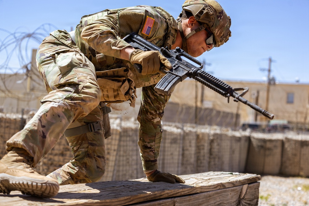 Soldiers Compete in Imperial Warrior Games at Fort Bliss