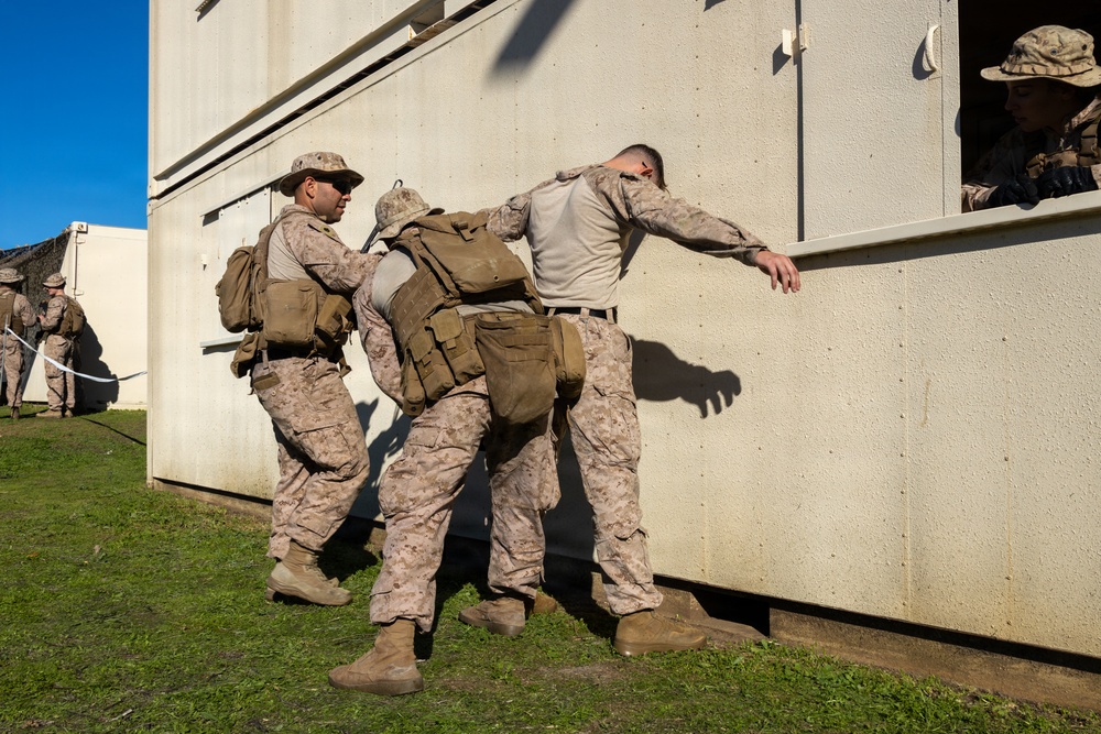 11th MEU Marines Implement Evacuation Control Center