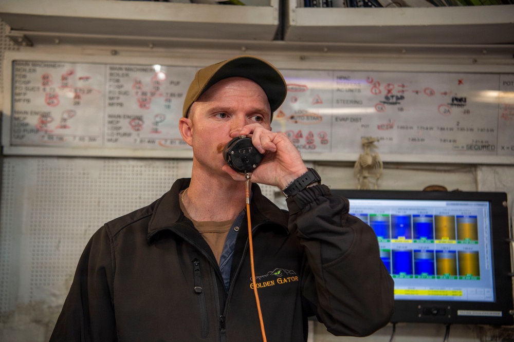 USS Boxer conducts engineering drill