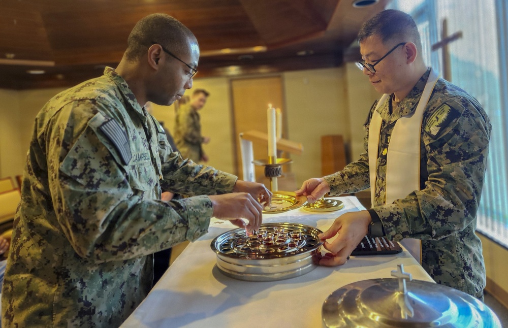 Christmas Communion held at NMRTC Bremerton