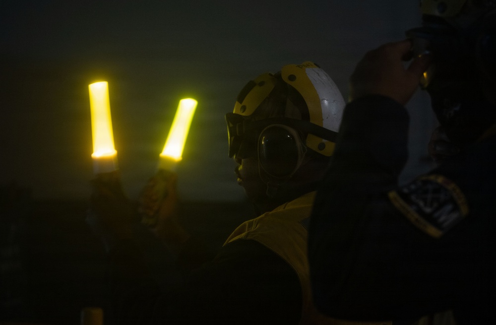 Boxer conducts well deck operations