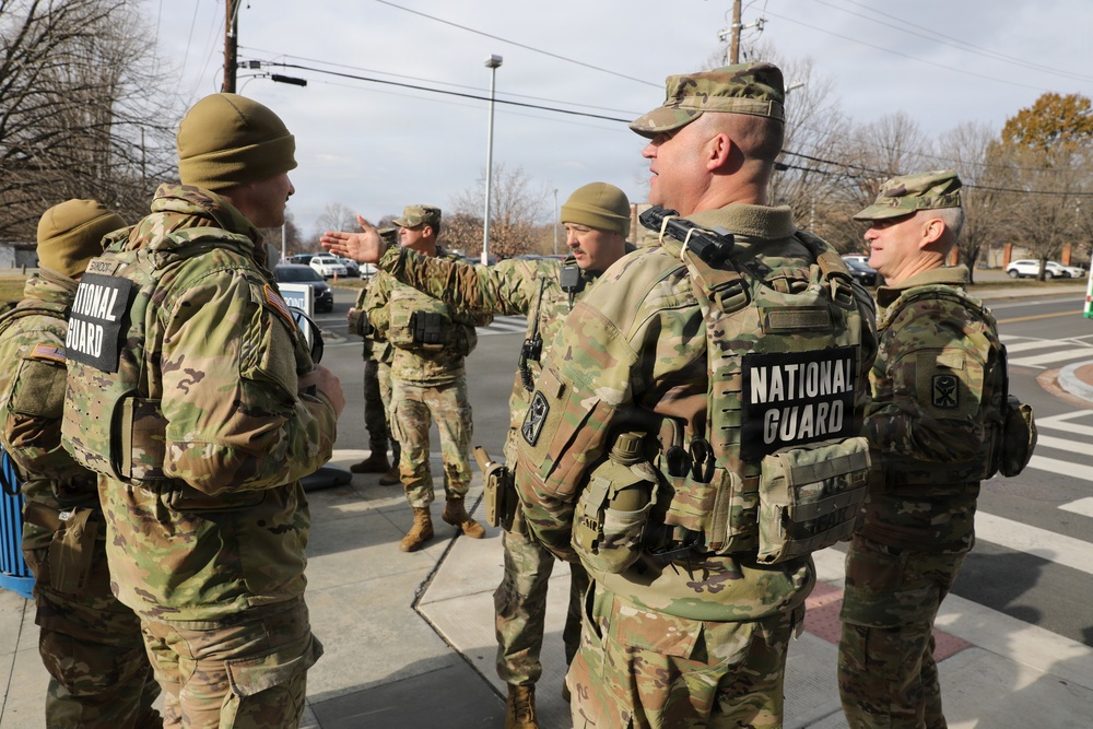Major General Wholey visits South Carolina National Guard Soldiers