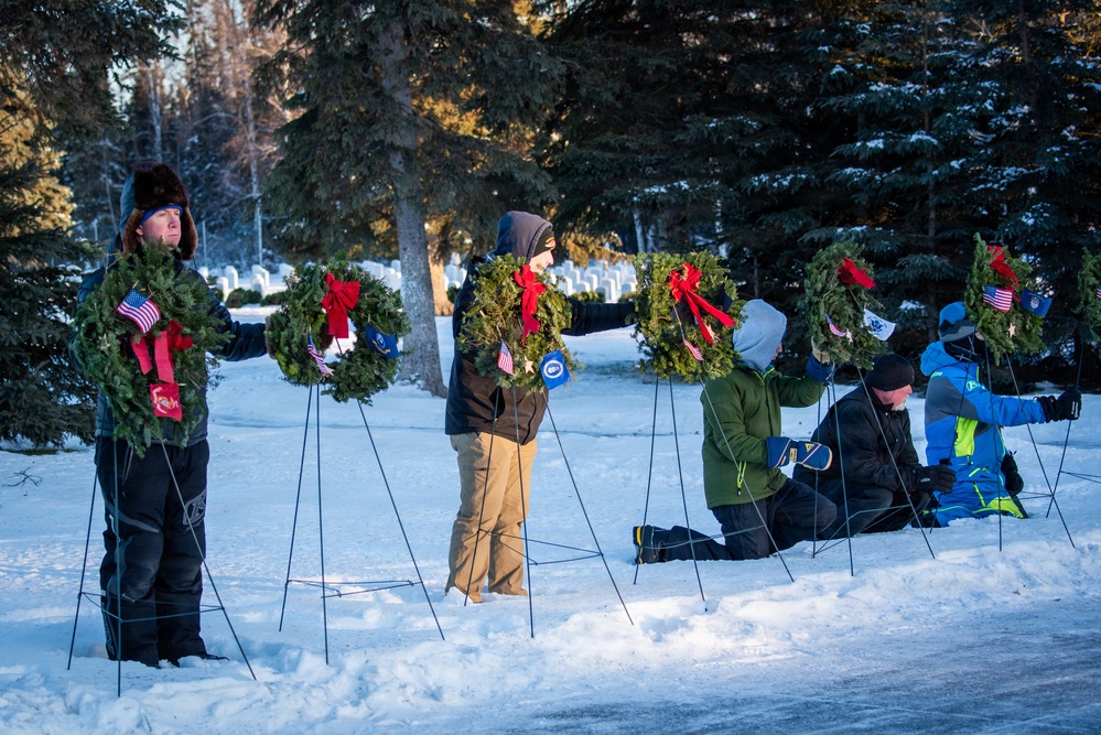 Gone but never forgotten: Alaska remembers heroes with Wreaths Across America