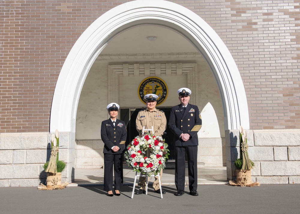 CNFJ and JSMDF Chief Petty Officer Associations Exchange Holiday Wreaths