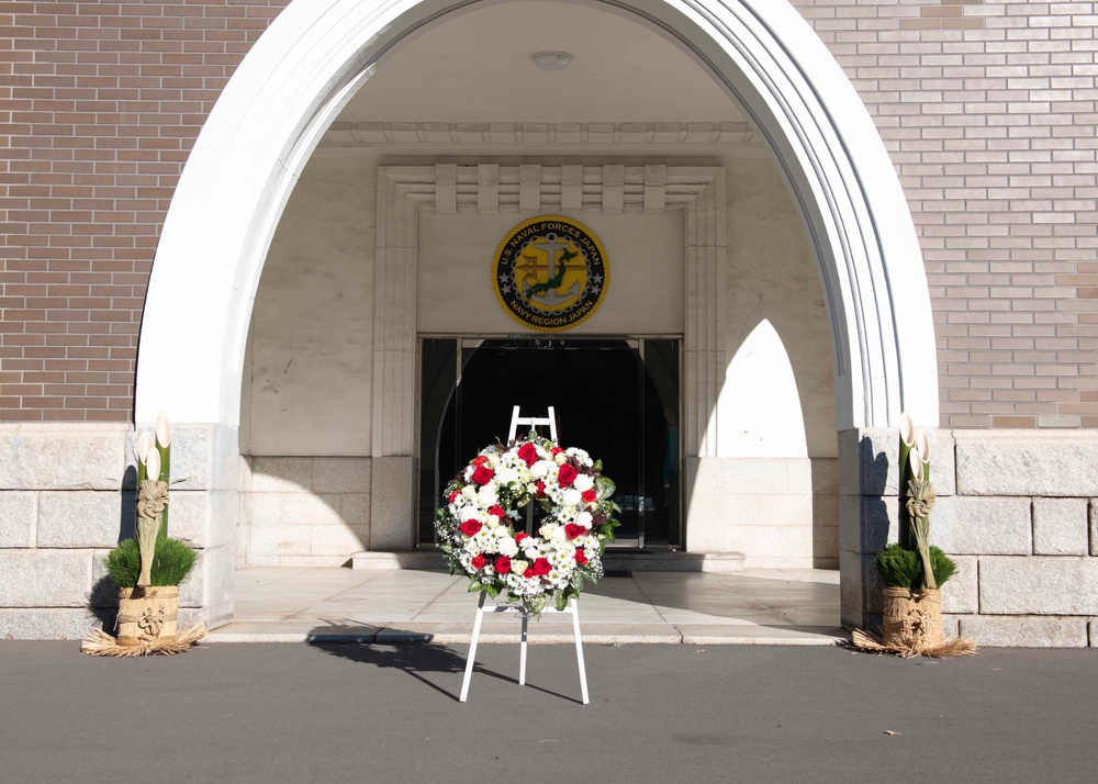 CNFJ and JSMDF Chief Petty Officer Associations Exchange Holiday Wreaths