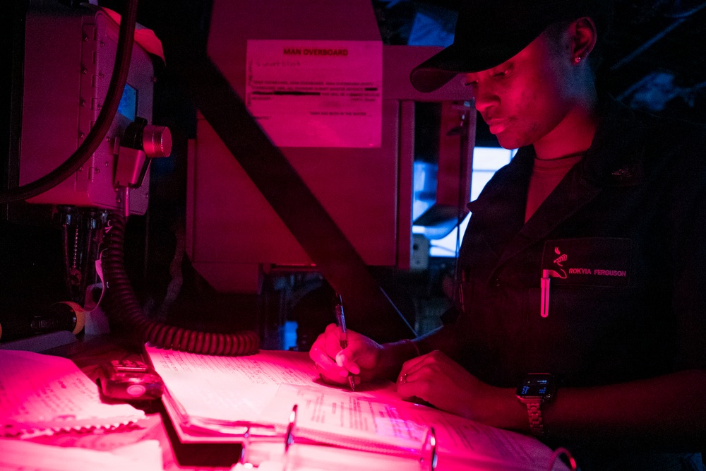 US Tripoli Conducts Replenishment-at-Sea with USNS Tippecanoe