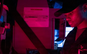 US Tripoli Conducts Replenishment-at-Sea with USNS Tippecanoe