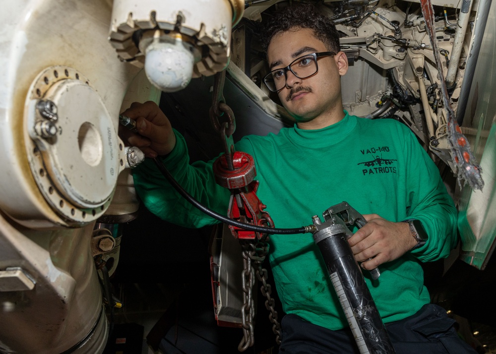 Daily Operations Aboard USS George H.W. Bush (CVN 77)