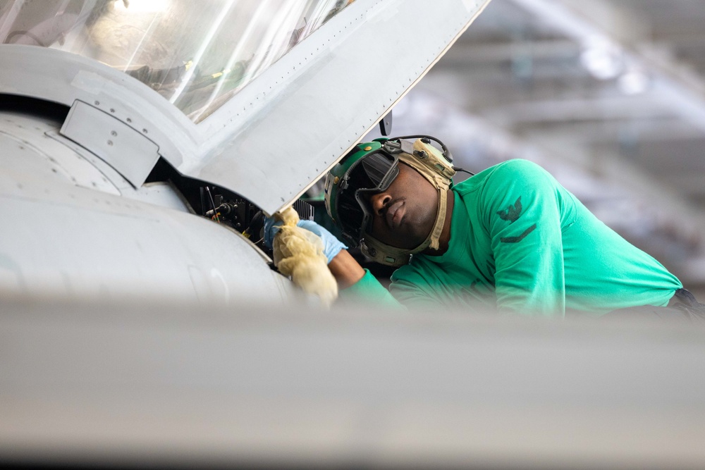 Daily Operations Aboard USS George H.W. Bush (CVN 77)