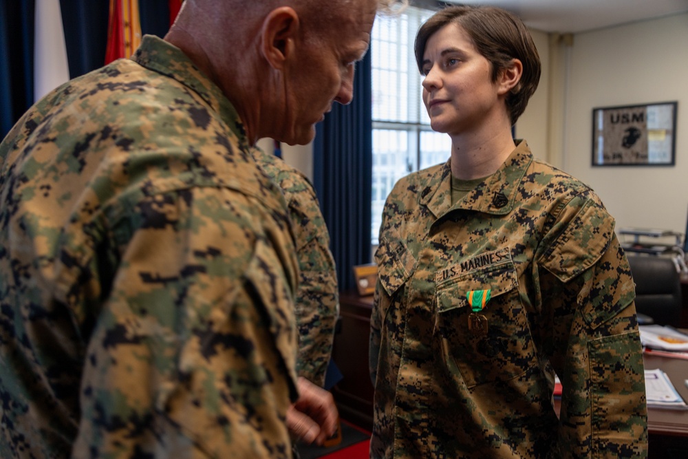 Director of NCIS visits III MEF Commanding General