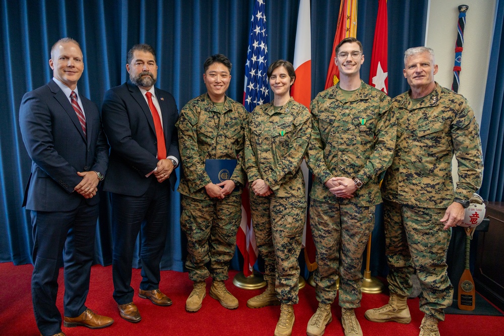 Director of NCIS visits III MEF Commanding General